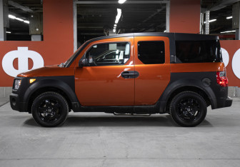 Подержанный автомобиль Honda Element 2004 года (8 фото)