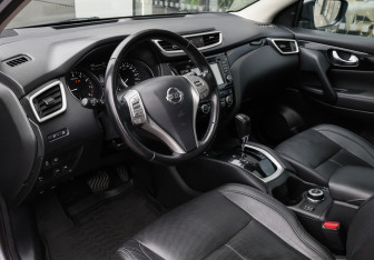 Подержанный автомобиль Nissan Qashqai 2014 года (15 фото)