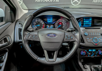 Подержанный автомобиль Ford Focus Hatchback 2018 года (21 фото)
