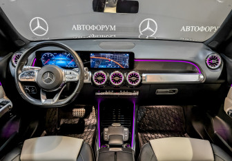 Подержанный автомобиль Mercedes-Benz GLB 2021 года (13 фото)
