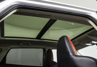 Подержанный автомобиль Changan UNI-S 2024 года (15 фото)