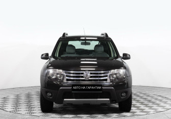 Подержанный автомобиль Renault Duster 2012 года (2 фото)