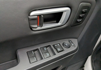 Подержанный автомобиль Honda Pilot 2012 года (11 фото)