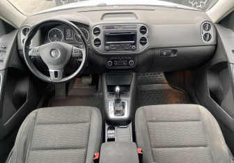 Подержанный автомобиль Volkswagen Tiguan 2011 года (10 фото)