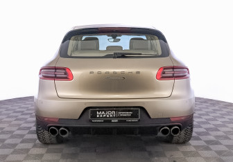 Подержанный автомобиль Porsche Macan 2014 года (6 фото)