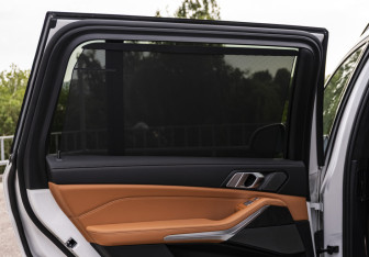 Подержанный автомобиль BMW X7 2024 года (25 фото)