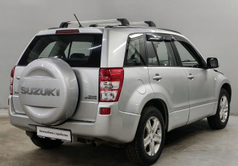 Подержанный автомобиль Suzuki Grand Vitara 2007 года (5 фото)