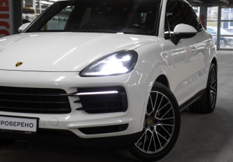 Подержанный автомобиль Porsche Cayenne 2020 года (28 фото)