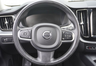 Подержанный автомобиль Volvo XC60 2021 года (14 фото)