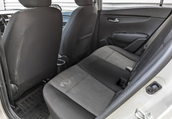 Подержанный автомобиль Kia Rio Hatchback 2020 года (11 фото)