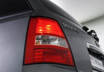 Подержанный автомобиль Kia Sorento 2007 года (18 фото)