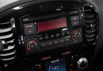 Подержанный автомобиль Nissan Juke 2014 года (19 фото)