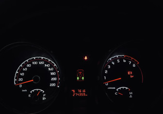 Подержанный автомобиль Mitsubishi Pajero 2012 года (9 фото)