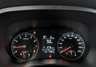 Подержанный автомобиль Kia Rio Hatchback 2021 года (16 фото)
