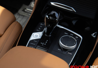 Подержанный автомобиль BMW X4 2024 года (16 фото)