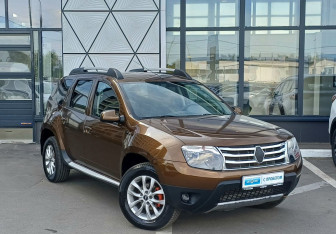 Подержанный автомобиль Renault Duster 2012 года (3 фото)
