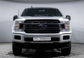 Подержанный автомобиль Ford F-150 2019 года (2 фото)