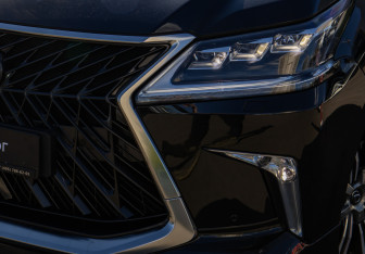 Подержанный автомобиль Lexus LX 2018 года (29 фото)