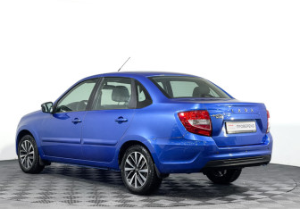 Подержанный автомобиль LADA (ВАЗ) Granta Sedan 2020 года (7 фото)