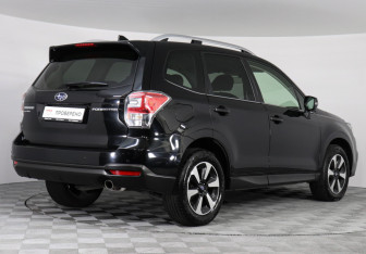 Подержанный автомобиль Subaru Forester Suv 2016 года (5 фото)