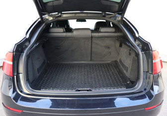 Подержанный автомобиль BMW X6 2013 года (22 фото)