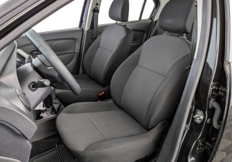 Подержанный автомобиль Renault Logan Sedan 2021 года (20 фото)