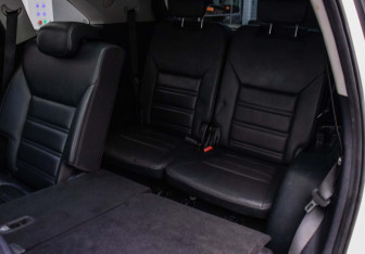 Подержанный автомобиль Kia Sorento 2017 года (12 фото)