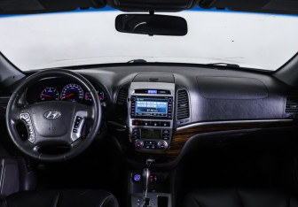 Подержанный автомобиль Hyundai Santa Fe 2010 года (14 фото)