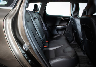 Подержанный автомобиль Volvo XC60 2014 года (9 фото)