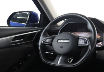 Подержанный автомобиль Haval F7x 2024 года (15 фото)