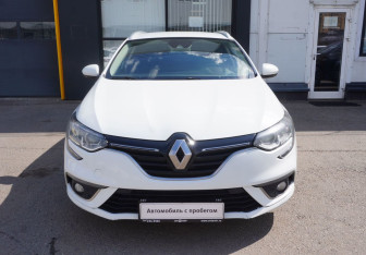 Подержанный автомобиль Renault Megane Wagon 2018 года (2 фото)
