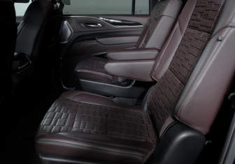 Подержанный автомобиль Cadillac Escalade Suv 2022 года (10 фото)