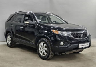 Подержанный автомобиль Kia Sorento 2012 года (3 фото)