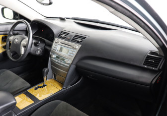 Подержанный автомобиль Toyota Camry Sedan 2007 года (8 фото)