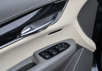 Подержанный автомобиль Cadillac XT6 2021 года (20 фото)