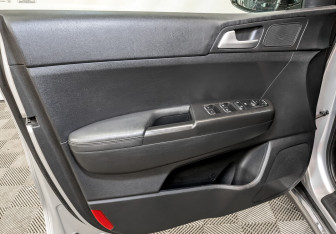 Подержанный автомобиль Kia Sportage 2018 года (19 фото)