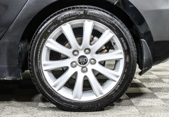 Подержанный автомобиль Kia Ceed Hatchback 2016 года (8 фото)