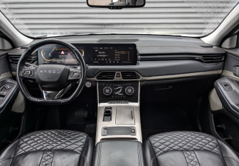 Подержанный автомобиль Exeed TXL 2022 года (14 фото)