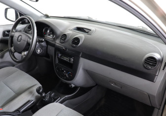 Подержанный автомобиль Chevrolet Lacetti Hatchback 2009 года (10 фото)