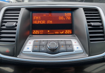 Подержанный автомобиль Nissan Teana 2012 года (15 фото)