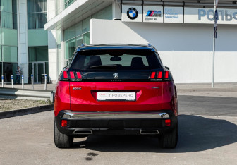 Подержанный автомобиль Peugeot 3008 2018 года (6 фото)