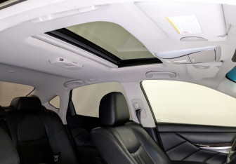 Подержанный автомобиль Infiniti M Sedan 2013 года (23 фото)