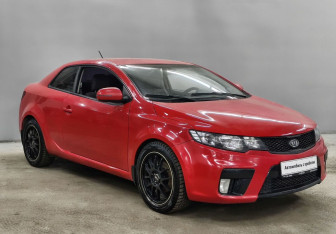 Подержанный автомобиль Kia Cerato Coupe 2011 года (4 фото)