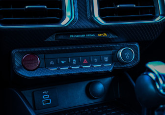 Подержанный автомобиль Ford Mustang Convertible 2024 года (18 фото)