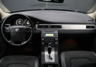 Подержанный автомобиль Volvo XC70 2008 года (9 фото)