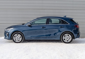 Подержанный автомобиль Kia Ceed Hatchback 2019 года (8 фото)