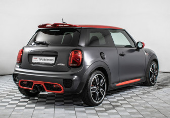 Подержанный автомобиль MINI Hatch 2020 года (5 фото)