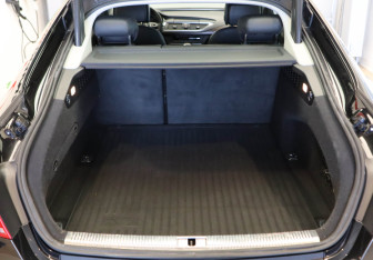 Подержанный автомобиль Audi A7 2013 года (26 фото)