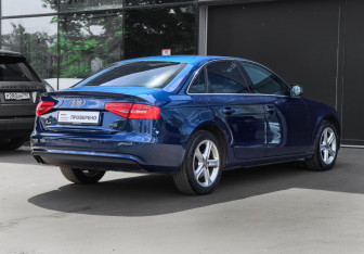 Подержанный автомобиль Audi A4 Sedan 2012 года (4 фото)