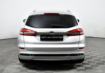 Подержанный автомобиль Ford Mondeo Wagon 2018 года (5 фото)